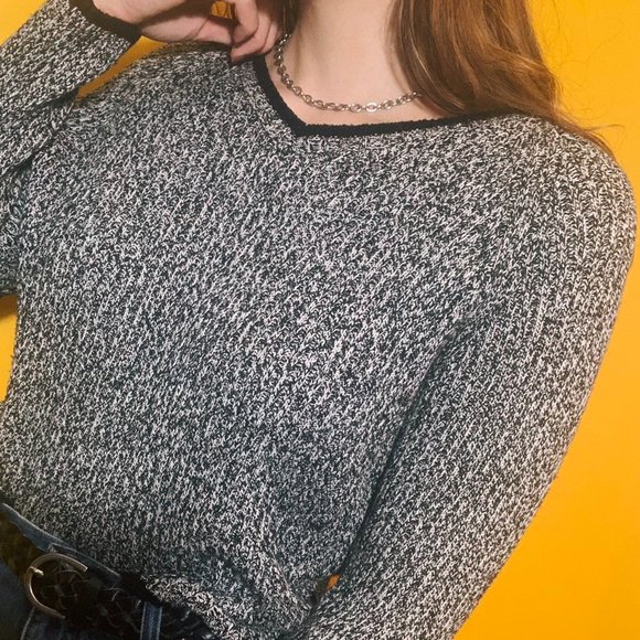 Carolyn Taylor Essentials '90s Heathered Sweater - Picture 2 of 5